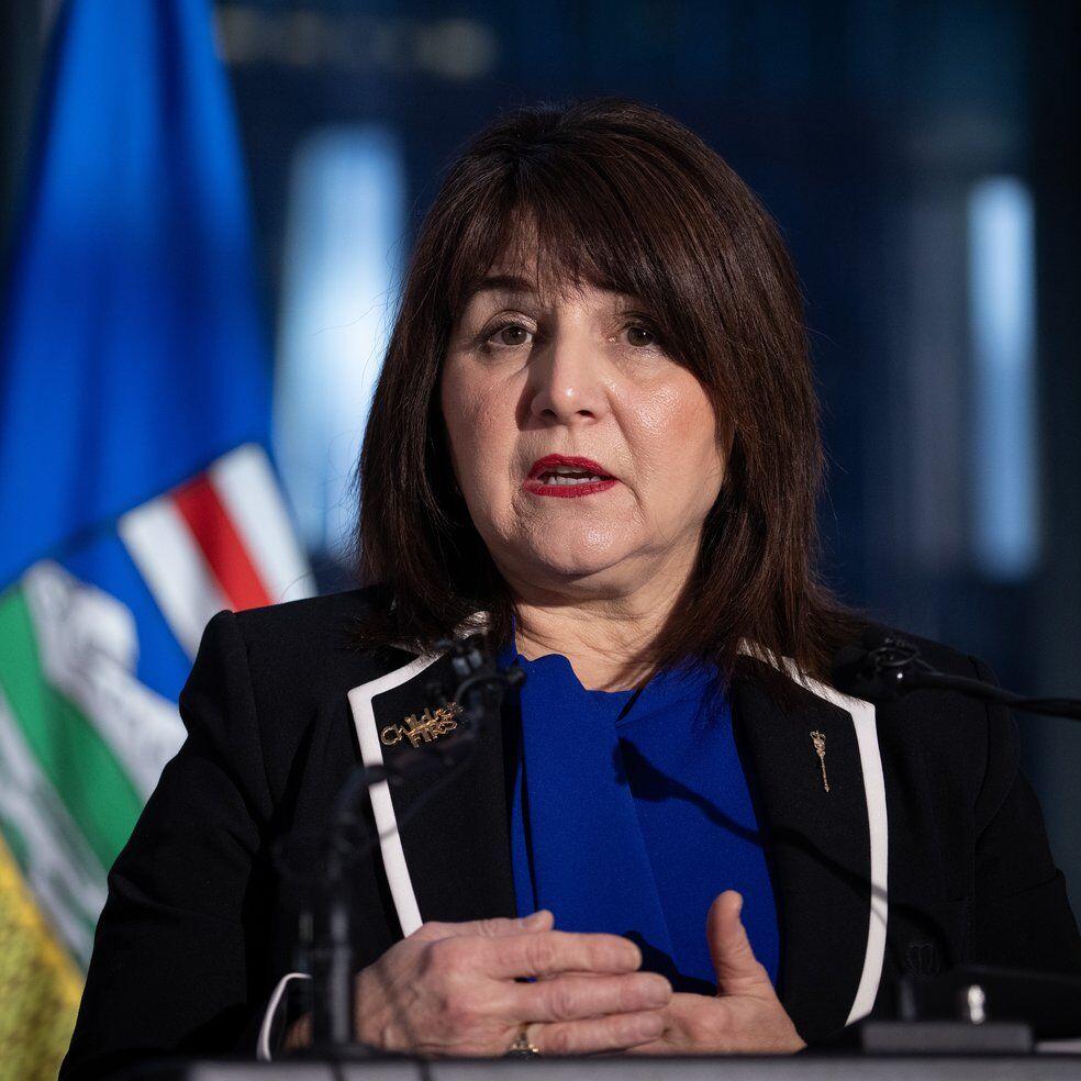 Alberta minister says third party to help probe into lucrative health contracts